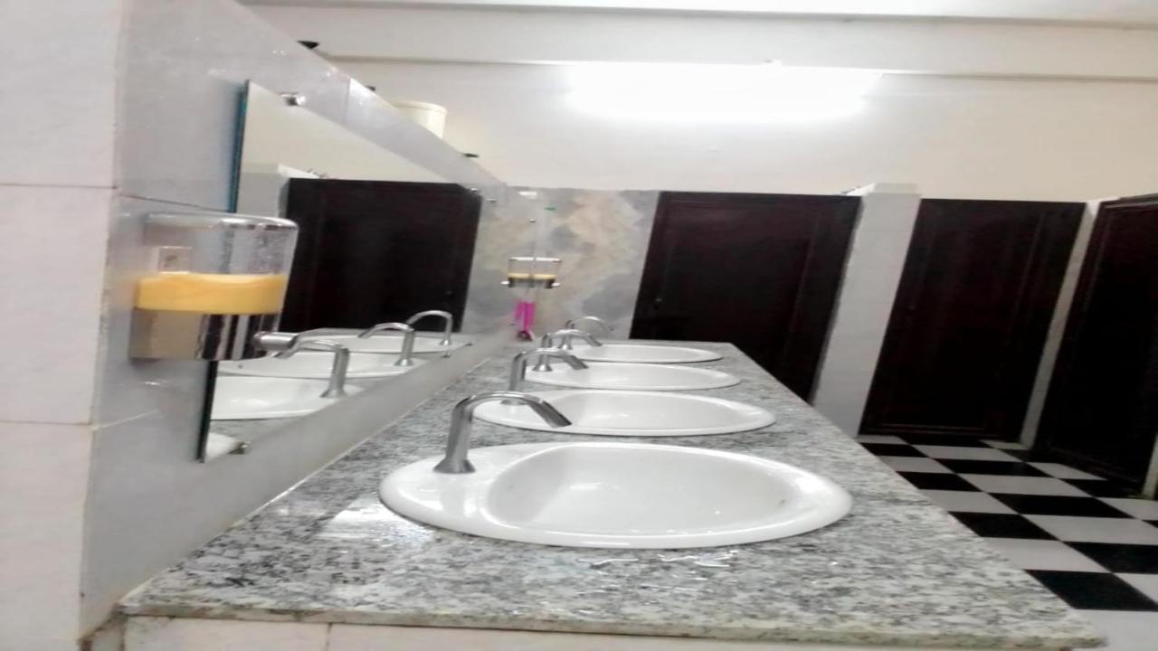 Abuzz Oxfordcaps Imperial Heights Mussoorie Dehradun Hostel Ngoại thất bức ảnh