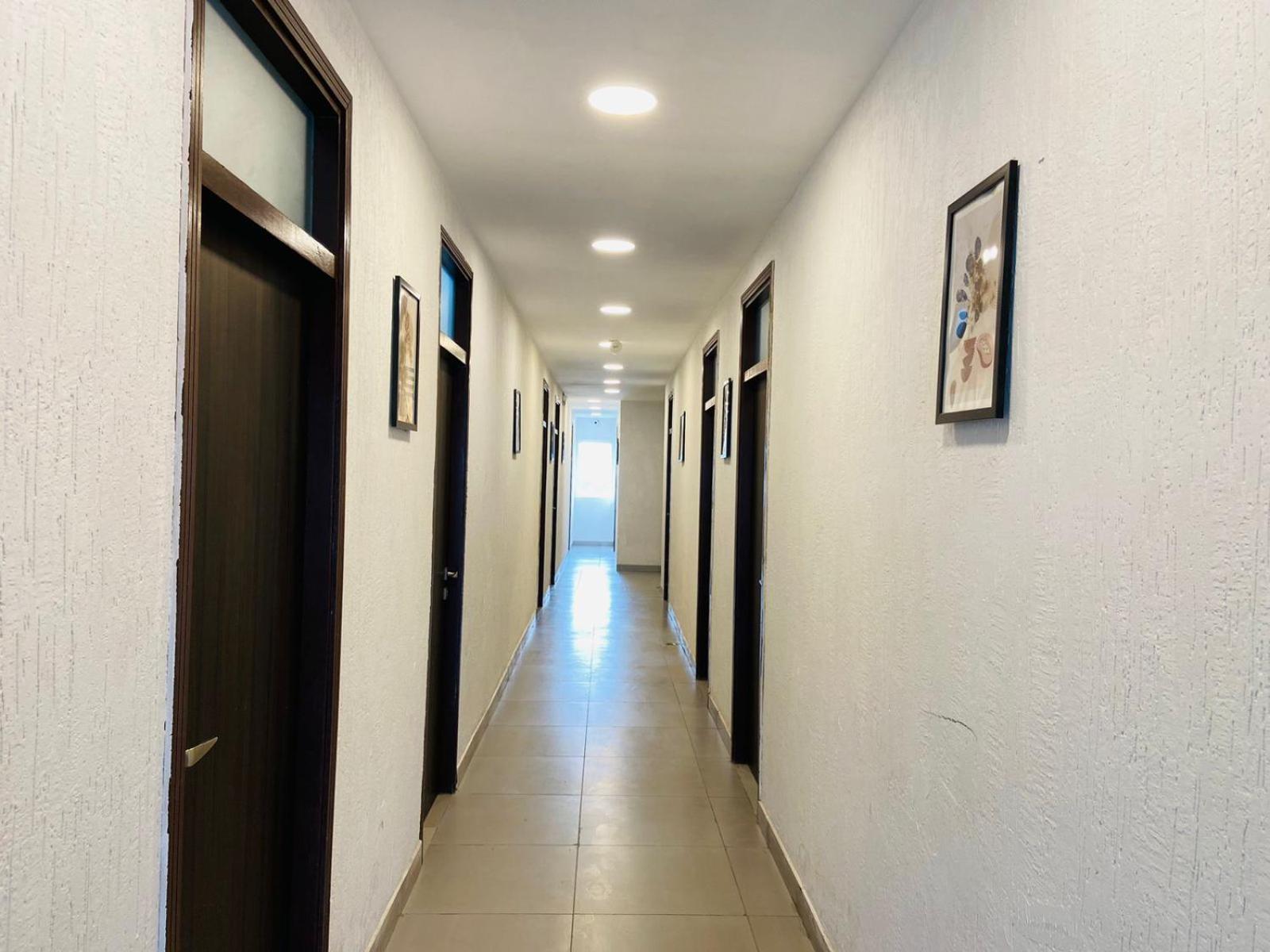 Abuzz Oxfordcaps Imperial Heights Mussoorie Dehradun Hostel Ngoại thất bức ảnh